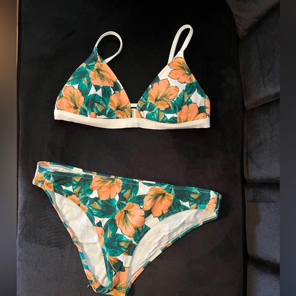 Lively Two Piece Floral Bikini, Medium - Picture 5 of 7